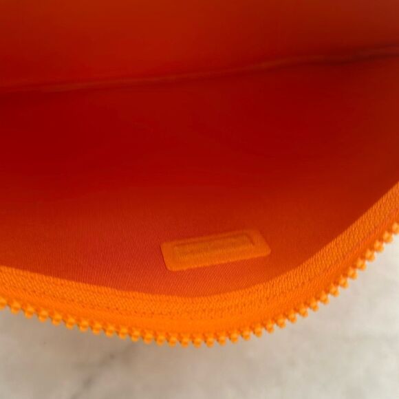 TRIANGL NEOPRENE Swim Travel or Makeup Bag ORANGE NEW - Picture 3 of 5